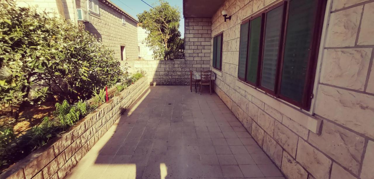 Appartamento Big House For 14 People In Centre Of Lumbarda Esterno foto